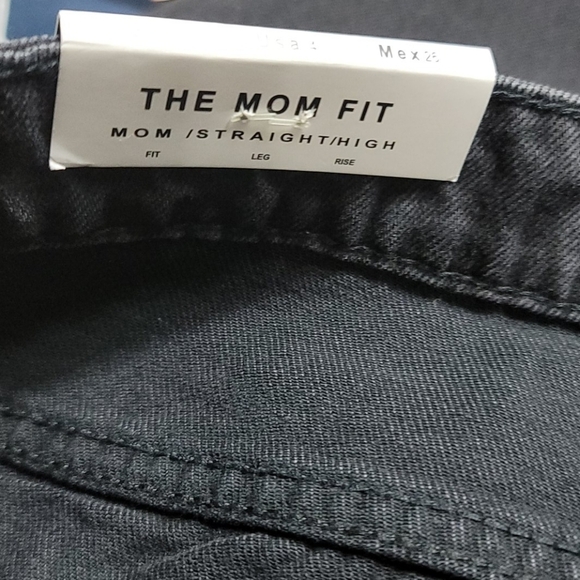 NWT Zara Mom Fit Jeans Pearl Embellished Tapered Leg 4 High Waisted Black Rigid - Picture 6 of 7